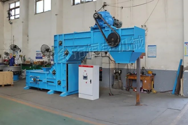 震撼！巨無(wú)霸大產(chǎn)量Z型轉(zhuǎn)斗式提升機(jī)組裝完畢！